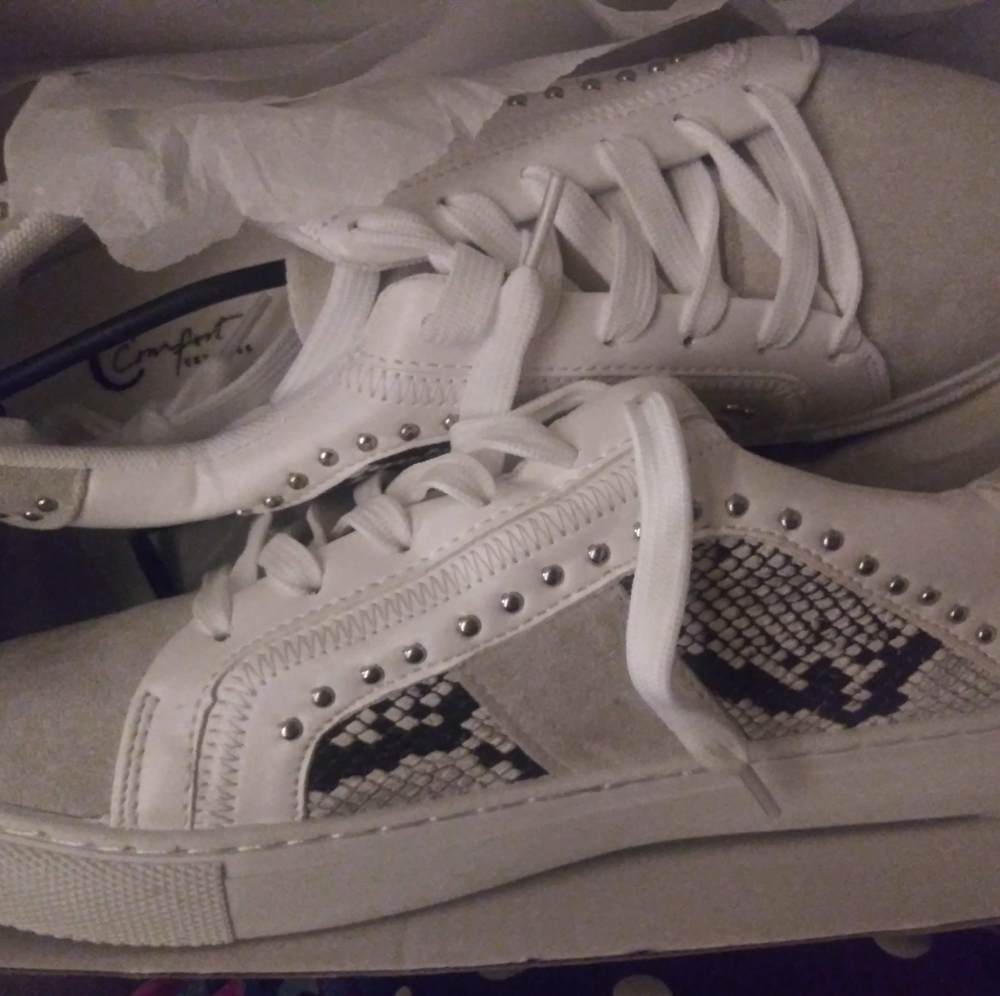 Size 12 tennis shoes